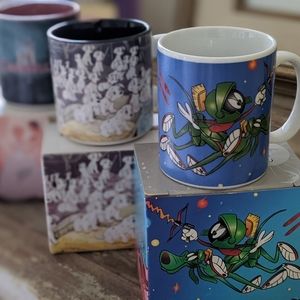 Disney & Looney Tunes/WB Coffee Cups Brand New, never used but vintage/classic!!